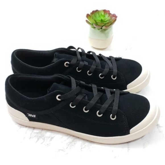 teva freewheel corduroy